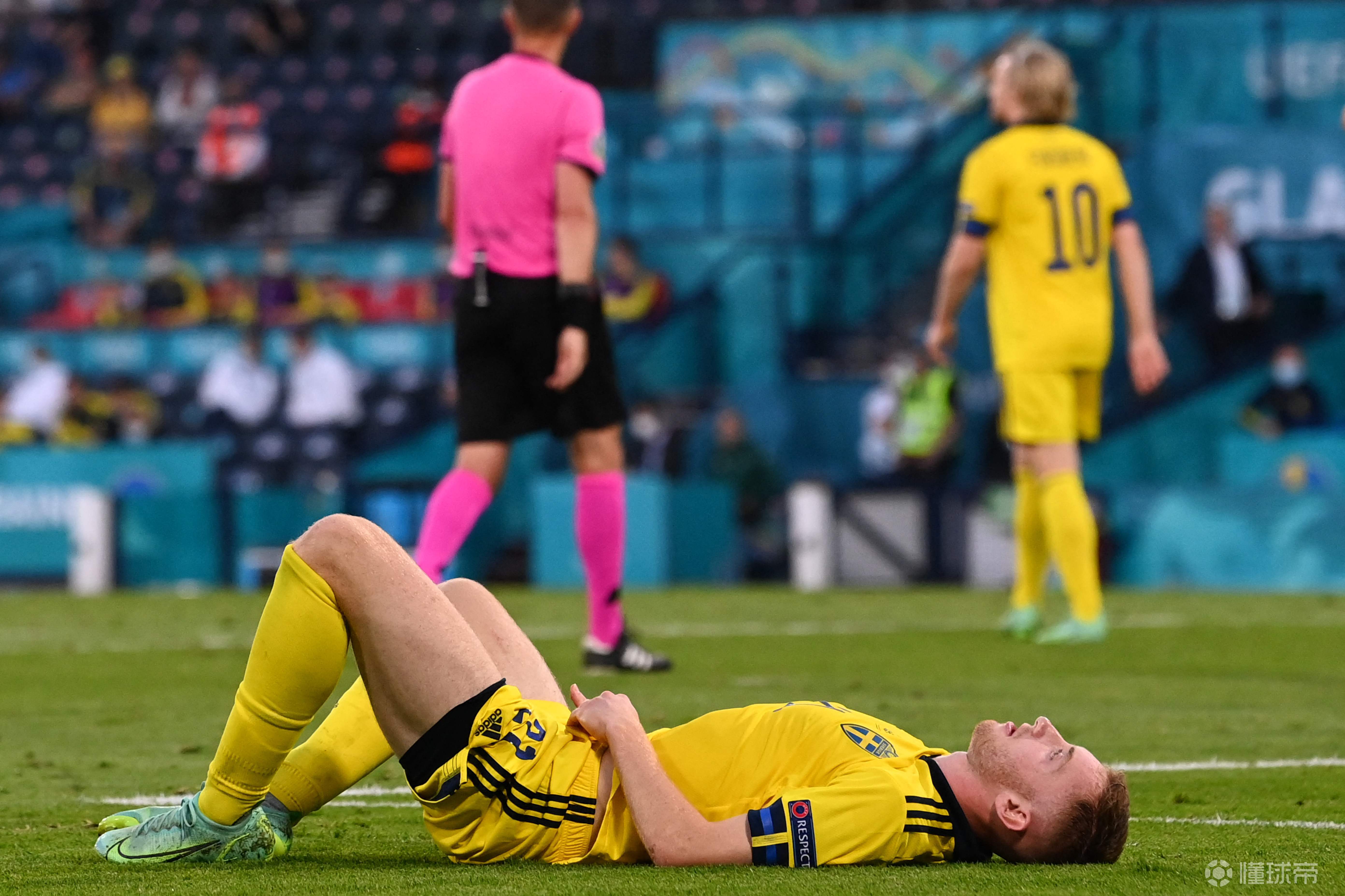 葡萄牙后卫因红牌被罚下，乌克兰队守住胜局,惊险一幕让人意想不到的简单介绍