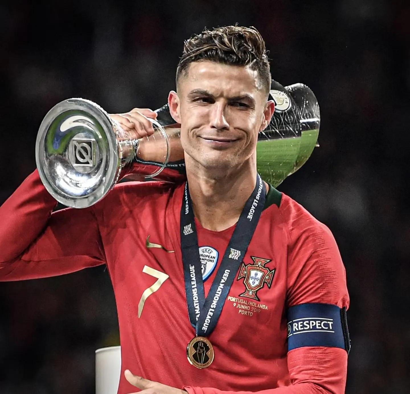 意大利豪门取胜维罗纳，成功保持积分领先的简单介绍