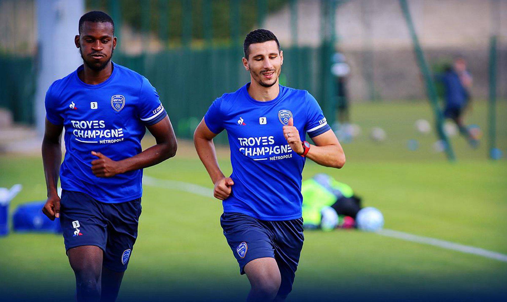 圣埃蒂安在客场力挽狂澜，勉强战平的简单介绍