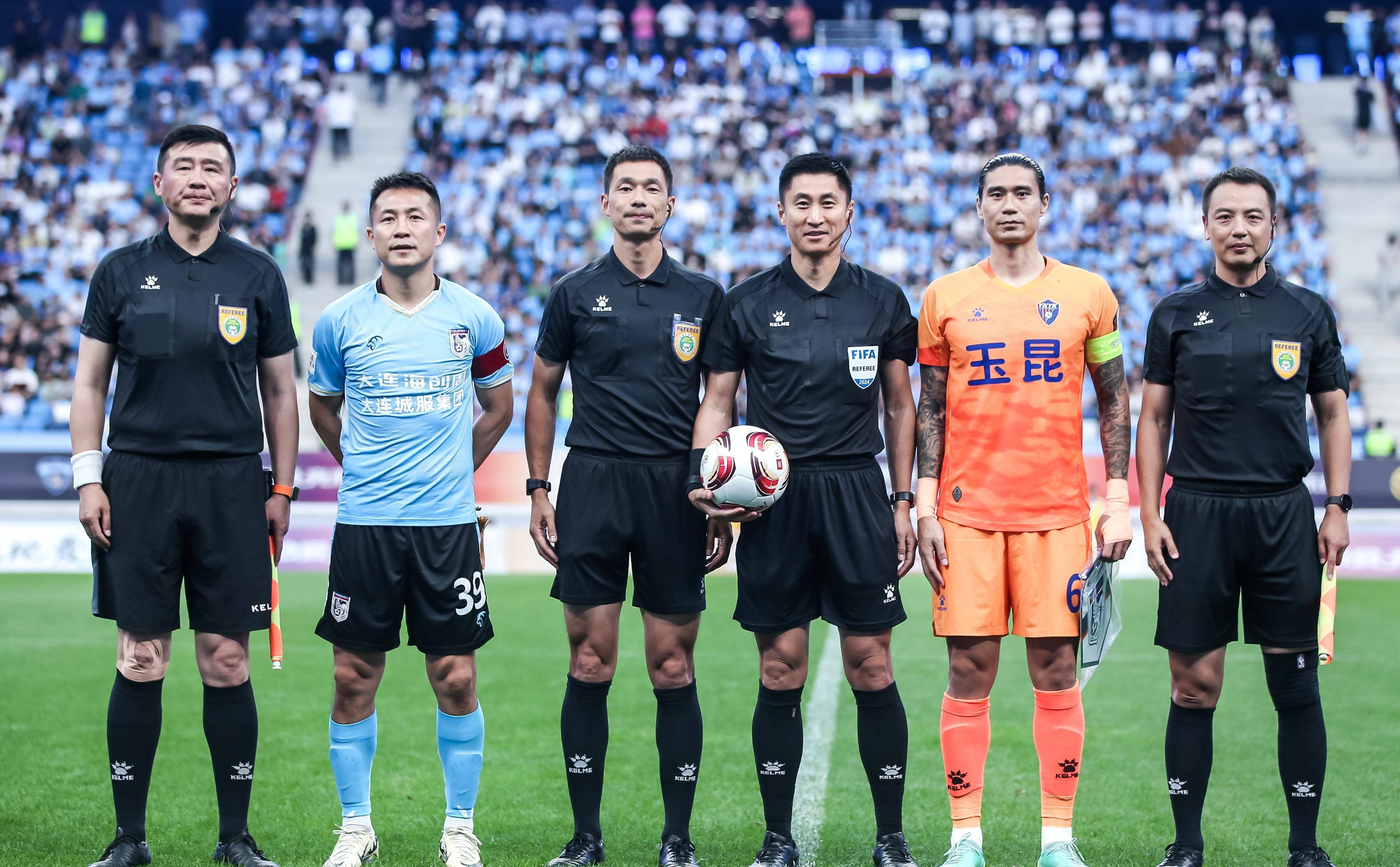 关于经验丰富的球队积极备战，争取胜利保持领先优势的信息