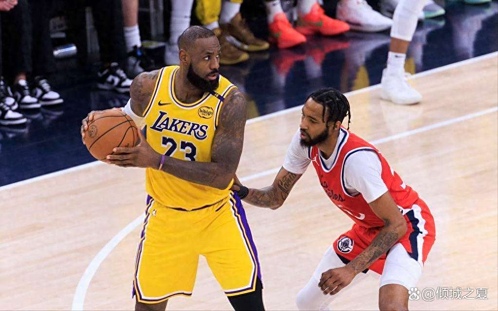 关于湖人全队斗志昂扬,士气高涨迎战下一场比赛的信息 关于湖人全队斗志昂扬,士气高涨迎战下一场比赛的信息