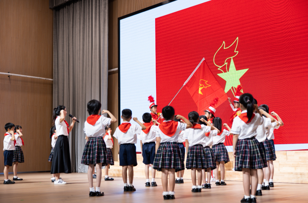 关于佛罗伦萨展现强劲实力,奏响胜利乐章的信息 关于佛罗伦萨展现强劲实力,奏响胜利乐章的信息