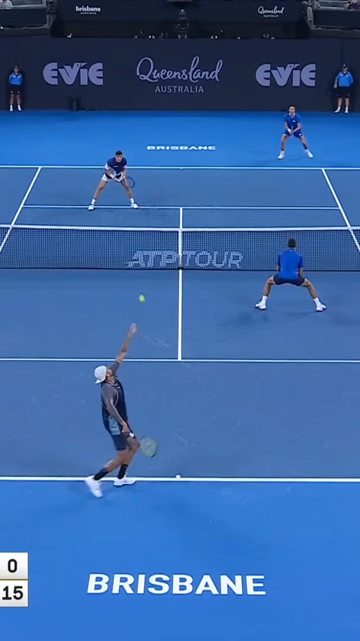 日本网球队完胜意大利网球队，克耶高斯高光表现的简单介绍