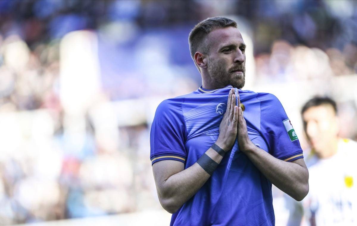 出色射手大展拳脚,帮助球队笑傲场上 出色射手大展拳脚,帮助球队笑傲场上