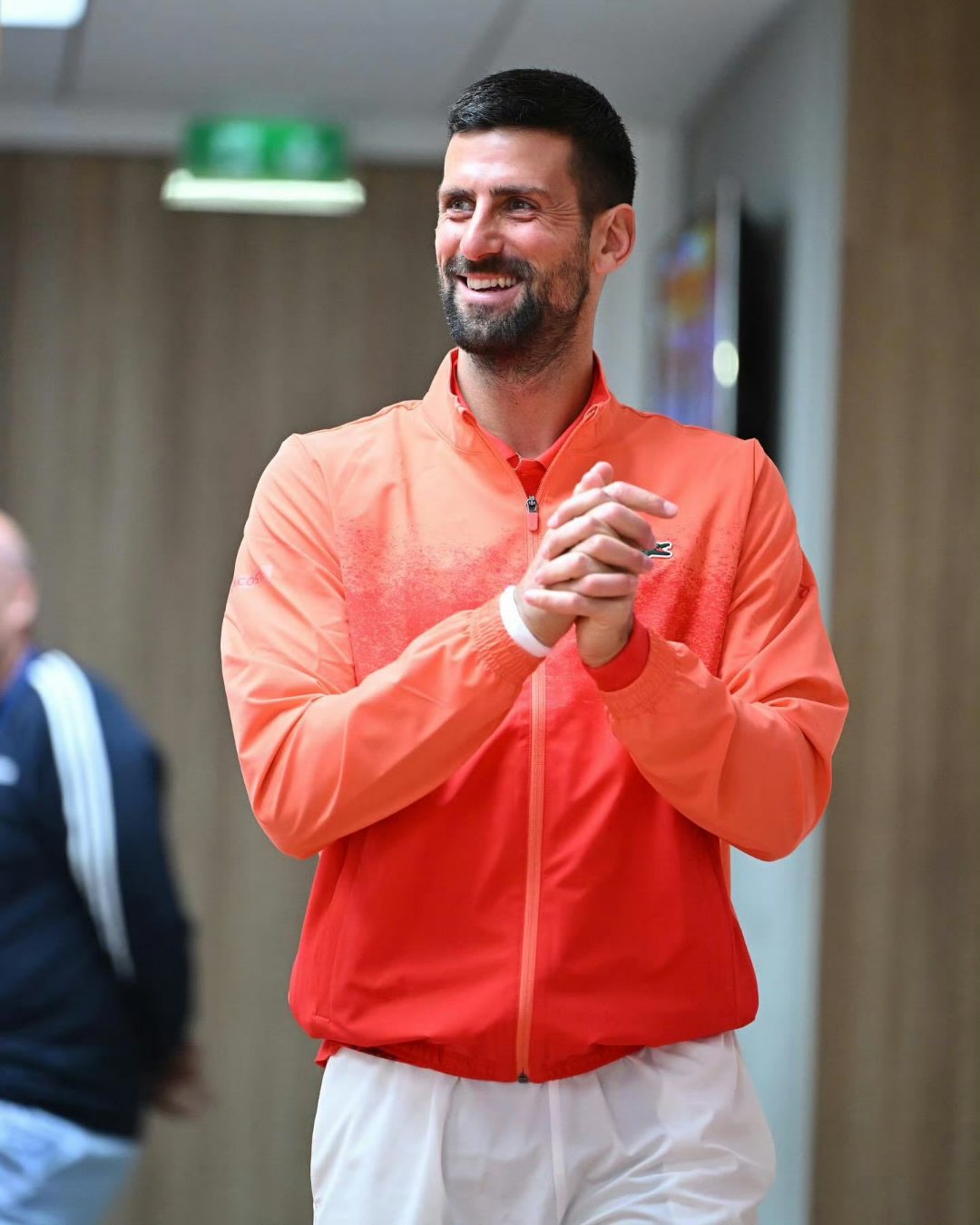 法网翻盘拉沃尔杯，德约科维奇点燃赛场的简单介绍