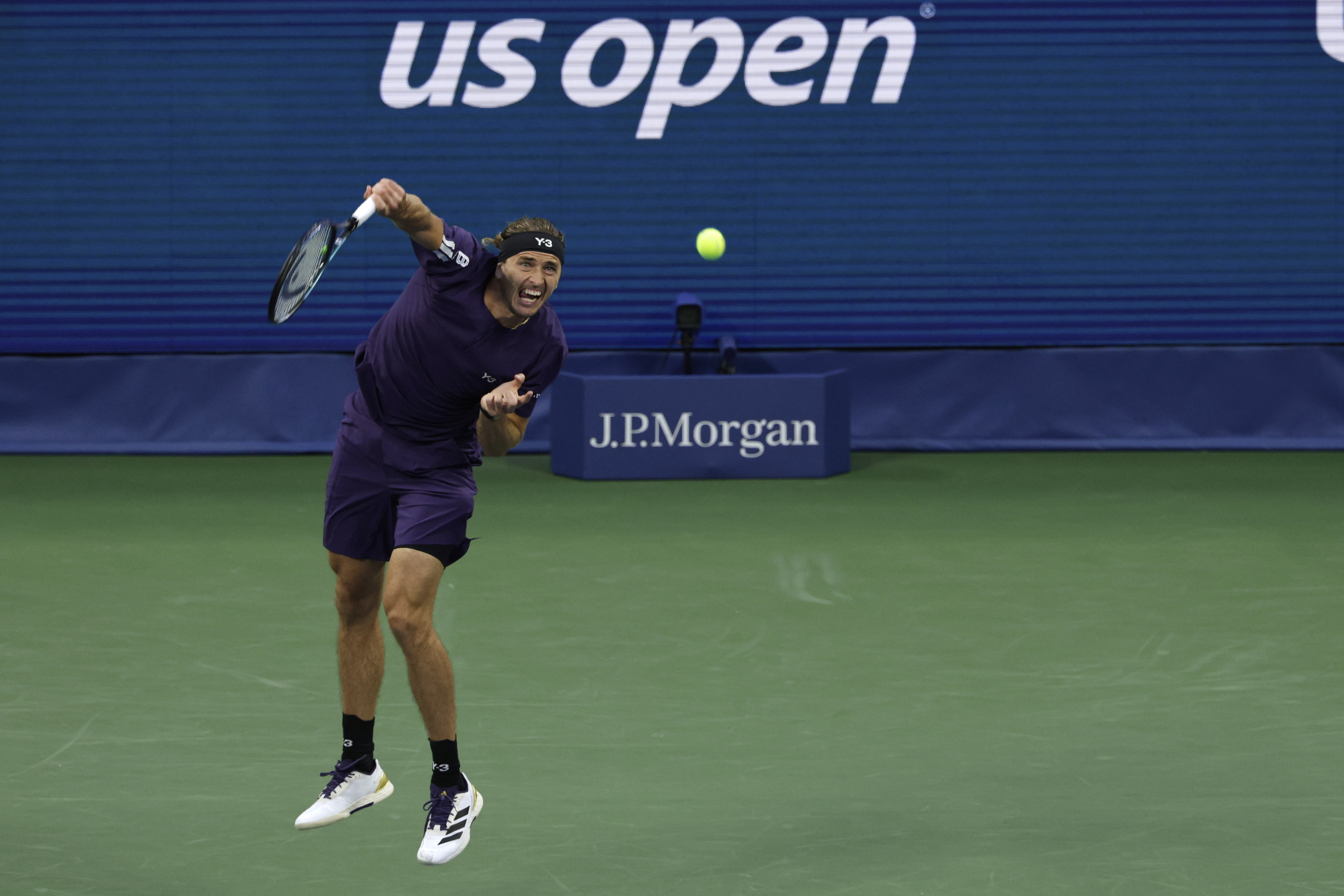 年终总决赛力克美网，兹维列夫关键制胜的简单介绍