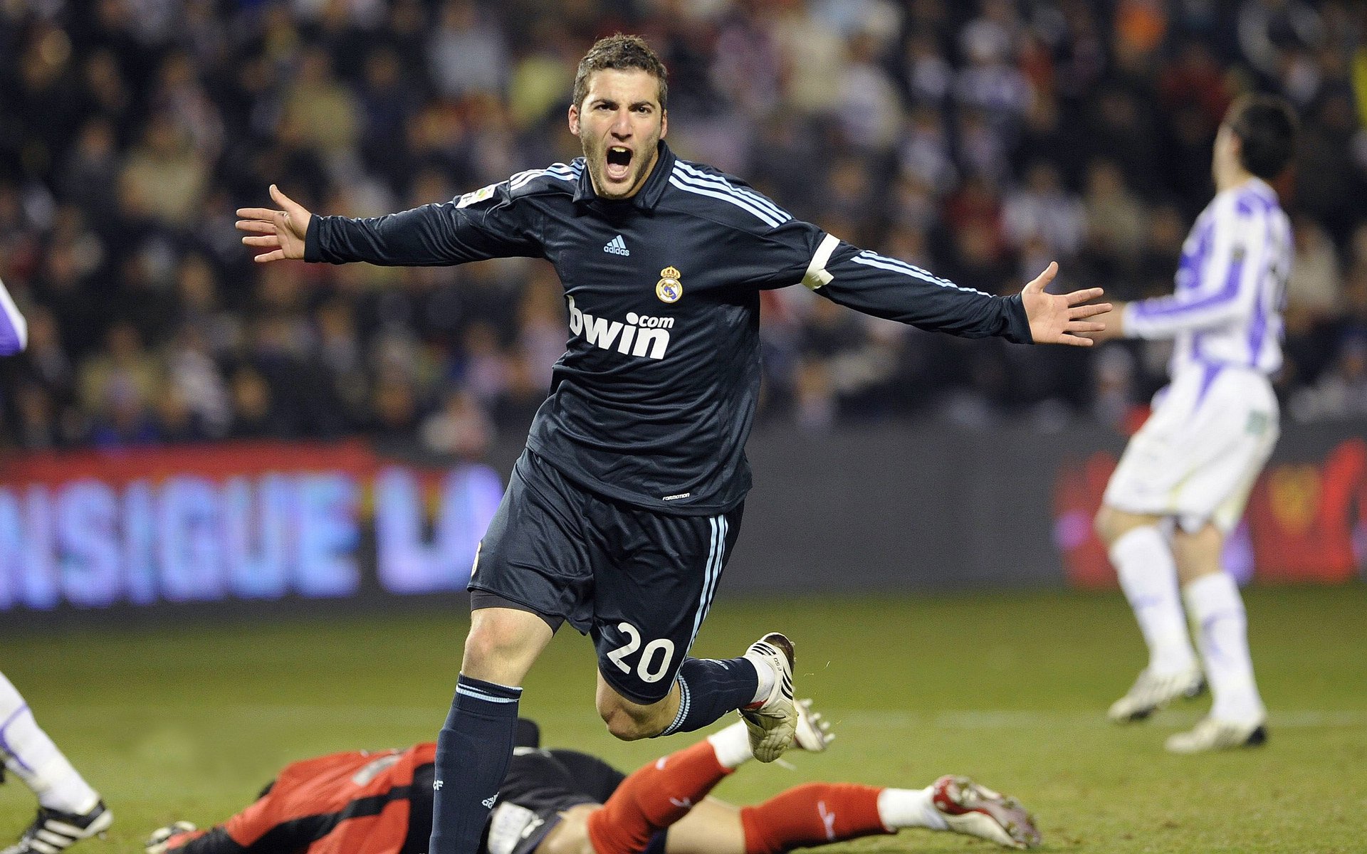 从雷恩到北美之巅,努涅斯在美加墨世界杯的血拼接管