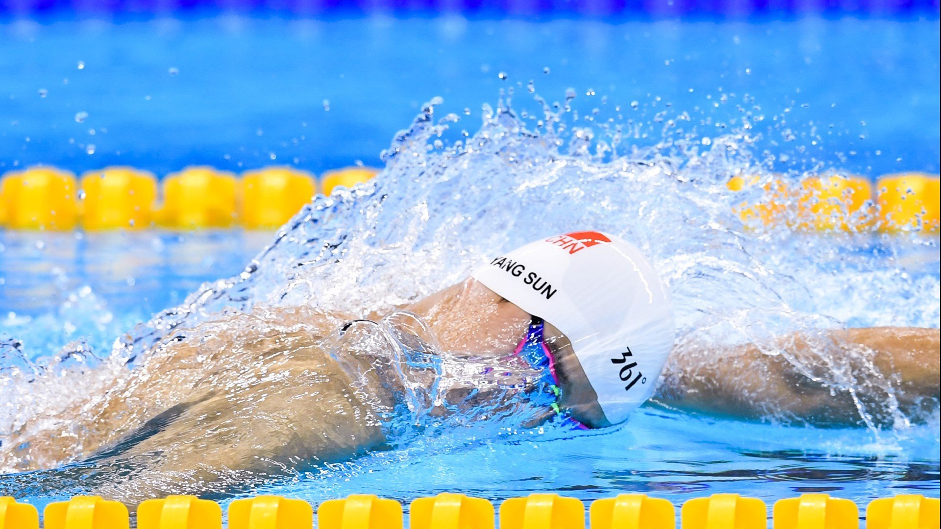 世界排名争夺战之夜，萨卡数据全面爆炸，新一代巨星如何改写足坛格局？