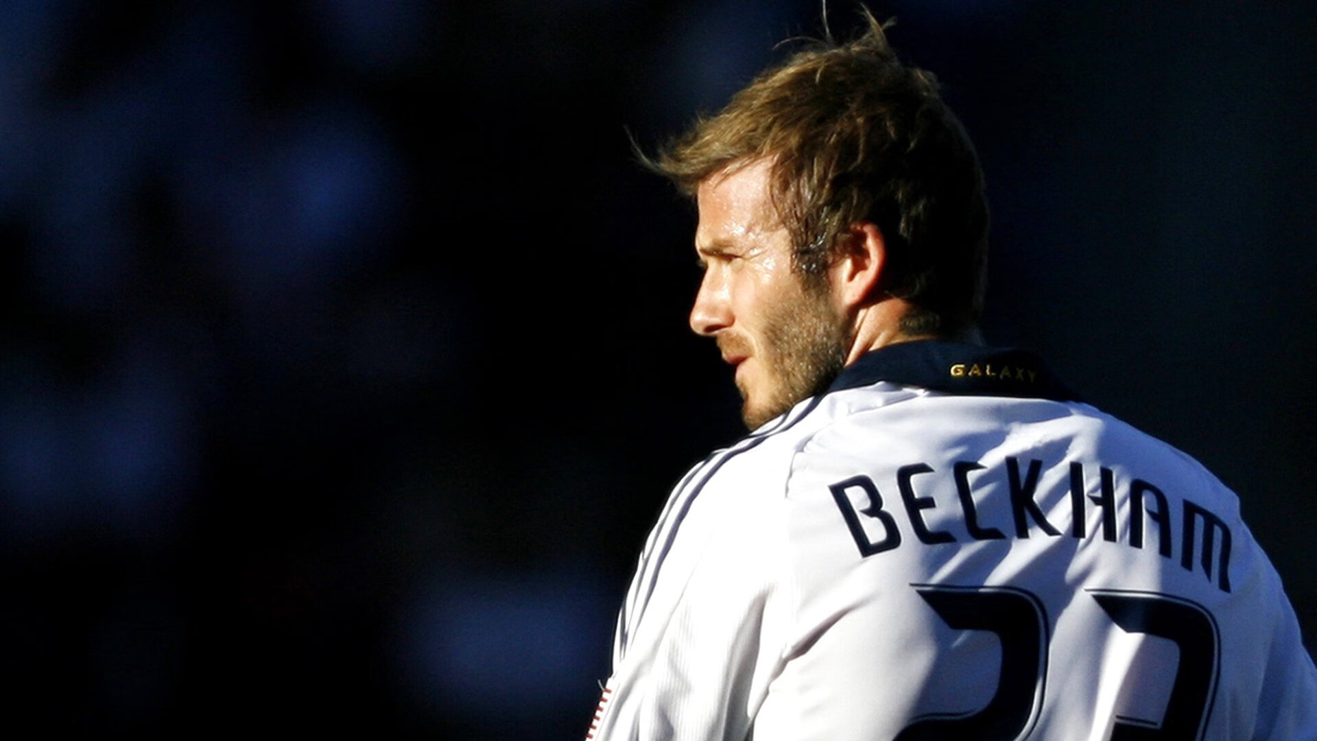 跨界传奇，当张继科附体英格兰，绿茵场上的乒乓式胜利